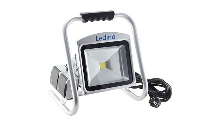 Ledino LED-Baustrahler 30W m. 2er Steckdose LED-FLBS30Scw